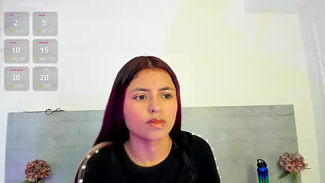 Snapshot of sunnyWhitee chatting on 05-22-26, 07:08 sunnyWhitee online show from 05-22-26, 07:08