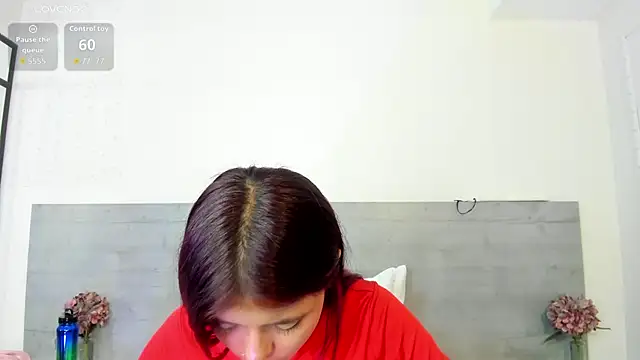 Snapshot of sunnyWhitee chatting on 05-25-26, 07:42 sunnyWhitee online show from 05-25-26, 07:42