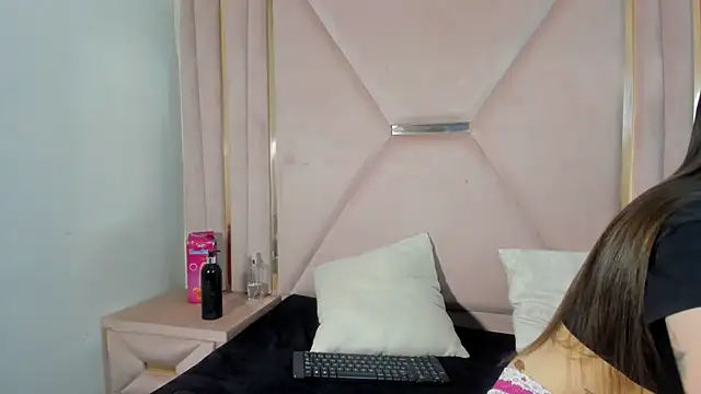 Snapshot of venusmorgan chatting on 09-23-25, 03:15 venusmorgan online show from 09-23-25, 03:15