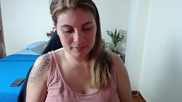 Secret Bella online show from 11-18-25, 11:25