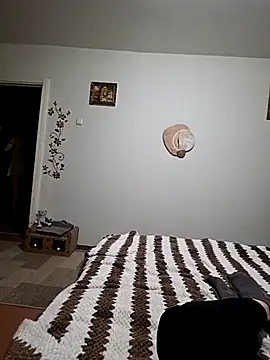 EllaDreams online show from 11-16-25, 03:28