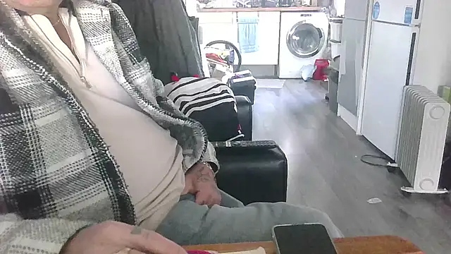 hefin18 online show from 01-24-25, 01:57