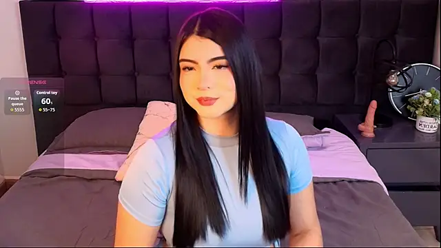 Snapshot of Sweety_Nicole_ chatting on 12-18-25, 05:46 Sweety Nicole online show from 12-18-25, 05:46