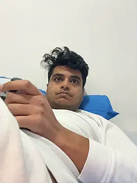 Snapshot of Noam7080z chatting on 03-29-26, 07:36 Noam7080z online show from 03-29-26, 07:36