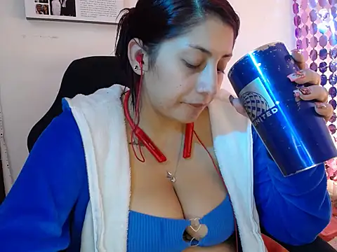 Nicol V online show from 10-24-25, 04:20