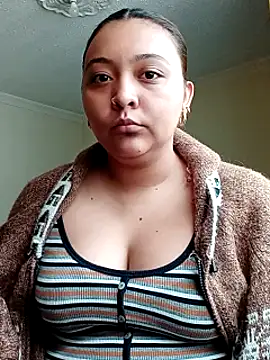 Snapshot of ALANA_150 chatting on 10-01-25, 02:01 ALANA 150 online show from 10-01-25, 02:01