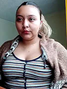 Snapshot of ALANA_150 chatting on 10-06-25, 02:14 ALANA 150 online show from 10-06-25, 02:14