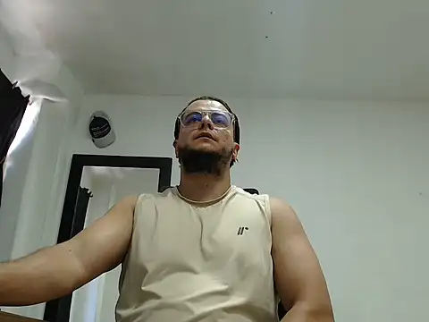 Snapshot of cloudsxxx chatting on 07-07-26, 04:44 cloudsxxx online show from 07-07-26, 04:44