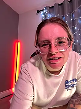 Snapshot of Charlies_world chatting on 12-03-25, 05:55 Charlies world online show from 12-03-25, 05:55