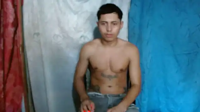 Snapshot of Lil_condor_bby1 chatting on 10-05-25, 09:02 Lil condor bby1 online show from 10-05-25, 09:02