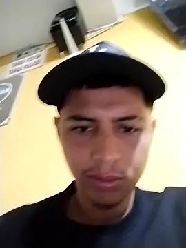 Snapshot of Lil_condor_bby1 chatting on 10-25-25, 11:10 Lil condor bby1 online show from 10-25-25, 11:10