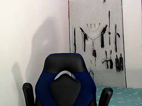 dylan apol0 online show from 09-16-25, 06:47