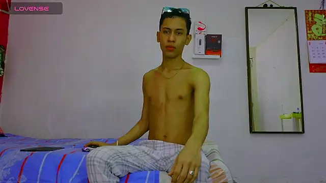 dylan apol0 online show from 03-09-26, 02:15