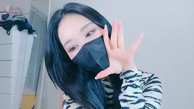 ramuchan desu online show from 11-18-25, 12:20