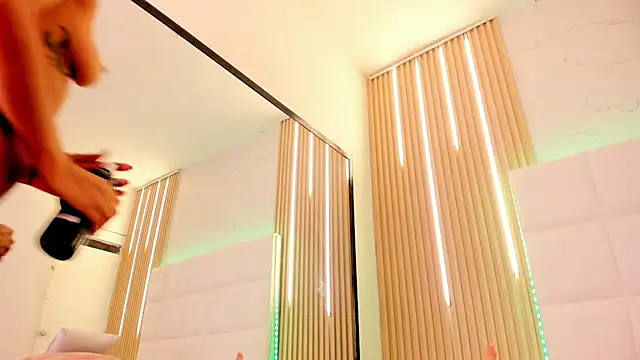 Elody rousse online show from 11-28-25, 12:19