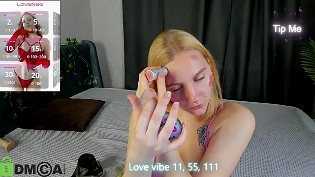 Snapshot of Anna_Chelsea chatting on 11-10-25, 12:31 Anna Chelsea online show from 11-10-25, 12:31