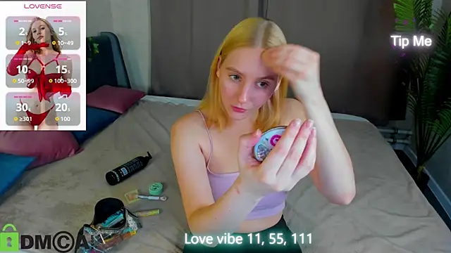 Snapshot of Anna_Chelsea chatting on 11-22-25, 12:09 Anna Chelsea online show from 11-22-25, 12:09