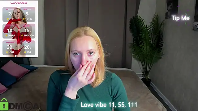 Snapshot of Anna_Chelsea chatting on 12-18-25, 11:00 Anna Chelsea online show from 12-18-25, 11:00