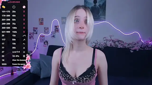 Megan--chan online show from 03-25-26, 05:08