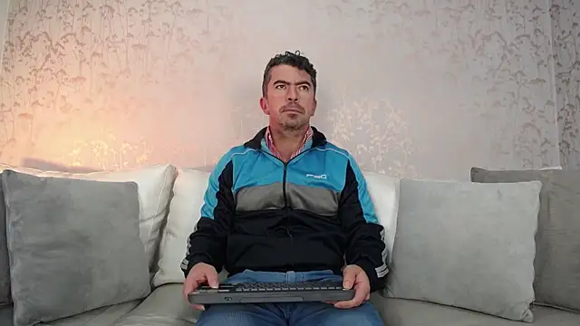 JuanKFit 45 online show from 11-11-25, 01:33