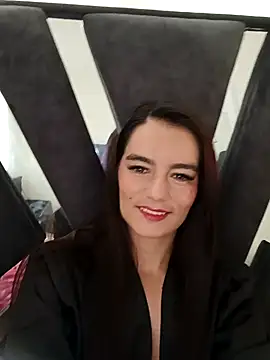 Demy Rhoades online show from 10-13-25, 02:17