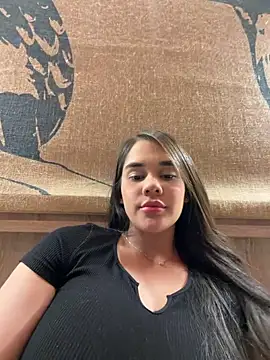 Snapshot of BellaLeclair chatting on 03-11-26, 11:33 BellaLeclair online show from 03-11-26, 11:33