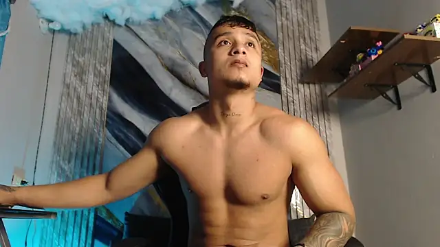 Snapshot of ThiagoBlaze chatting on 07-12-26, 01:07 ThiagoBlaze online show from 07-12-26, 01:07