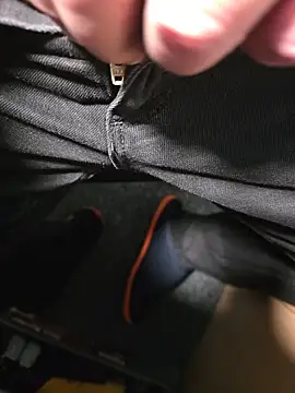 Snapshot of Oorse1966 chatting on 11-21-25, 02:05 Oorse1966 online show from 11-21-25, 02:05