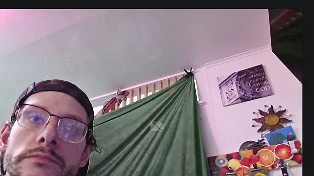 Snapshot of MasterDaddyCool chatting on 10-24-25, 05:26 MasterDaddyCool online show from 10-24-25, 05:26