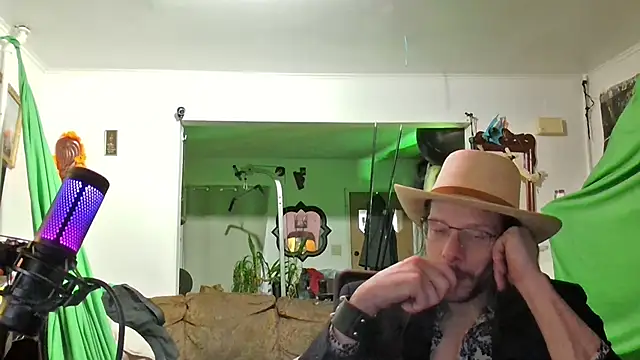 Snapshot of MasterDaddyCool chatting on 10-30-25, 09:26 MasterDaddyCool online show from 10-30-25, 09:26