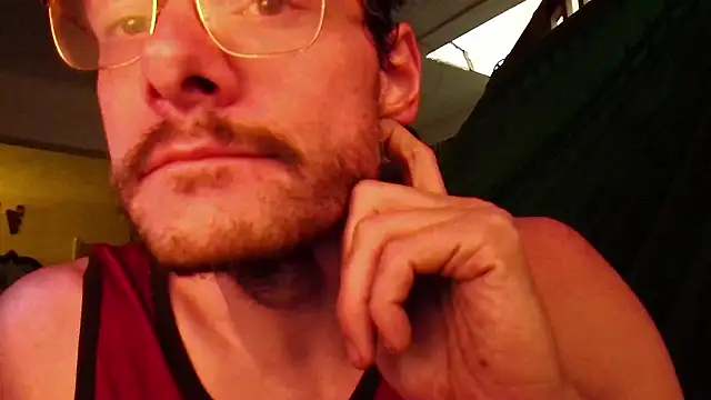 Snapshot of MasterDaddyCool chatting on 11-02-25, 09:00 MasterDaddyCool online show from 11-02-25, 09:00