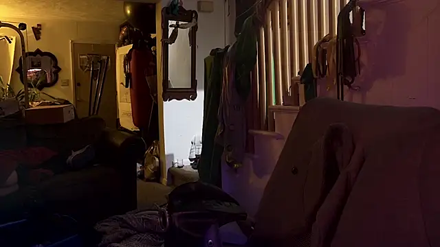 Snapshot of MasterDaddyCool chatting on 11-28-25, 04:59 MasterDaddyCool online show from 11-28-25, 04:59