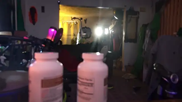 Snapshot of MasterDaddyCool chatting on 12-01-25, 01:49 MasterDaddyCool online show from 12-01-25, 01:49