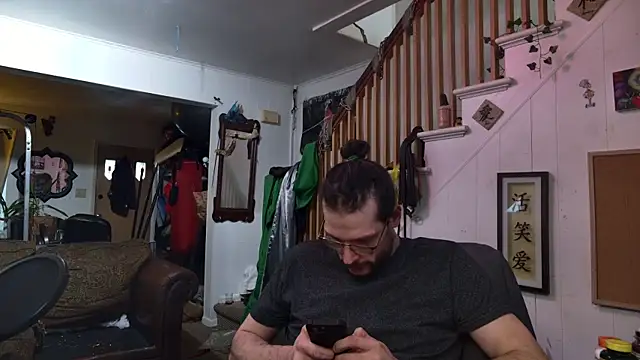 Snapshot of MasterDaddyCool chatting on 12-02-25, 02:01 MasterDaddyCool online show from 12-02-25, 02:01