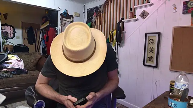 Snapshot of MasterDaddyCool chatting on 12-03-25, 02:41 MasterDaddyCool online show from 12-03-25, 02:41