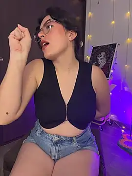 Katheerine online show from 11-13-25, 02:54