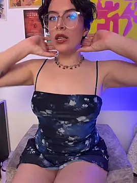 Katheerine online show from 11-20-25, 01:06