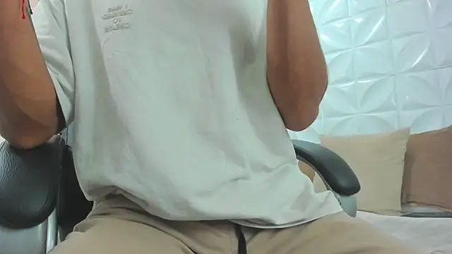 Snapshot of Ricky_Owens1 chatting on 11-27-25, 09:28 Ricky Owens1 online show from 11-27-25, 09:28