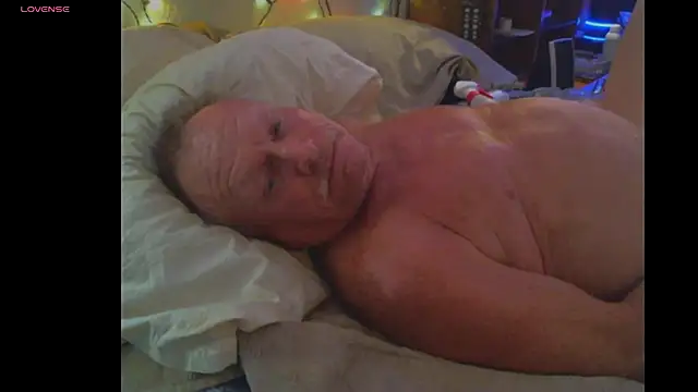 Snapshot of Pussyeat2please chatting on 10-01-25, 11:16 Pussyeat2please online show from 10-01-25, 11:16