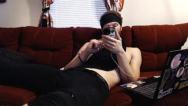 Snapshot of jinjasnack chatting on 12-17-25, 12:44 jinjasnack online show from 12-17-25, 12:44