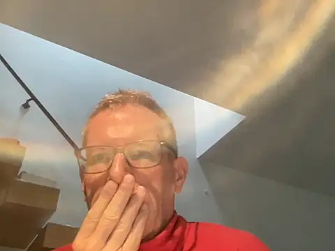 Snapshot of choupipat1 chatting on 09-26-25, 06:28 choupipat1 online show from 09-26-25, 06:28