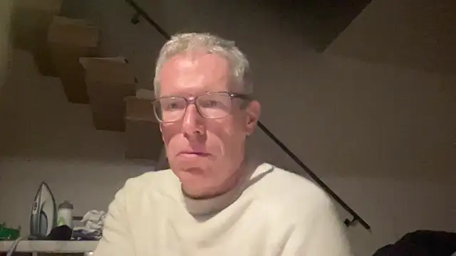 Snapshot of choupipat1 chatting on 10-29-25, 11:06 choupipat1 online show from 10-29-25, 11:06