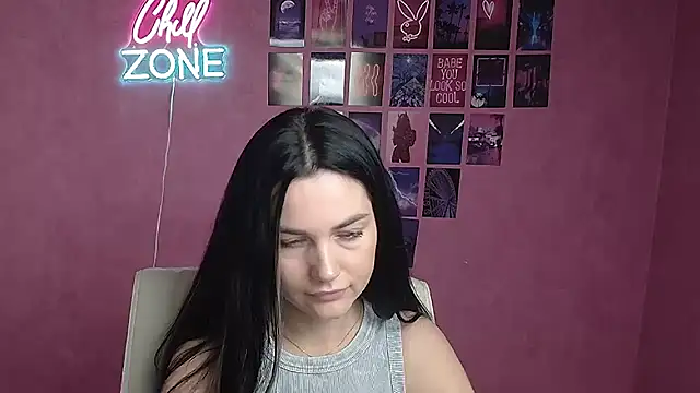 Snapshot of Lune_Moon chatting on 10-23-25, 05:18 Lune Moon online show from 10-23-25, 05:18