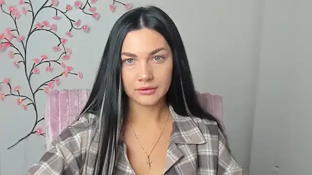 Snapshot of Lune_Moon chatting on 12-04-25, 06:34 Lune Moon online show from 12-04-25, 06:34