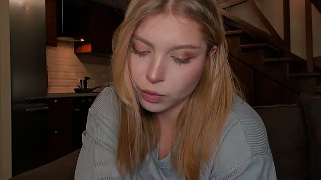 Snapshot of VanillaLivitski chatting on 11-19-25, 01:33 VanillaLivitski online show from 11-19-25, 01:33