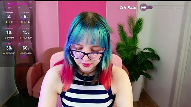 Snapshot of CoralineYoung chatting on 09-21-25, 10:28 CoralineYoung online show from 09-21-25, 10:28