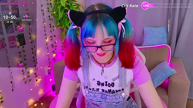 Snapshot of CoralineYoung chatting on 10-15-25, 05:07 CoralineYoung online show from 10-15-25, 05:07