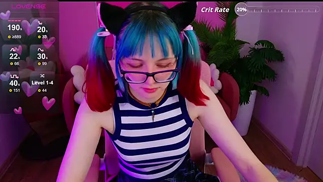 Snapshot of CoralineYoung chatting on 10-18-25, 05:10 CoralineYoung online show from 10-18-25, 05:10