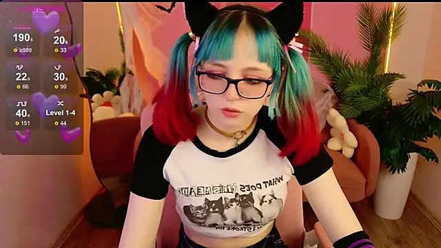 Snapshot of CoralineYoung chatting on 11-02-25, 03:58 CoralineYoung online show from 11-02-25, 03:58