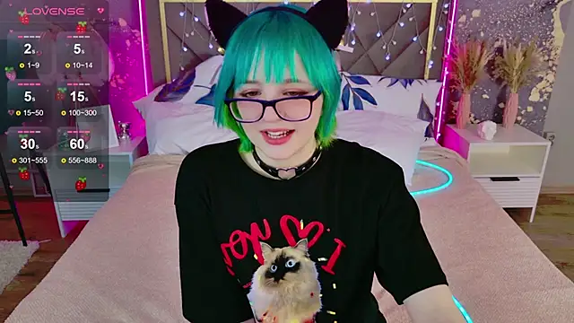 Snapshot of CoralineYoung chatting on 02-08-26, 07:12 CoralineYoung online show from 02-08-26, 07:12